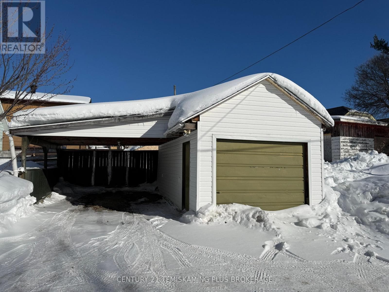 60 WOODS STREET photo 2