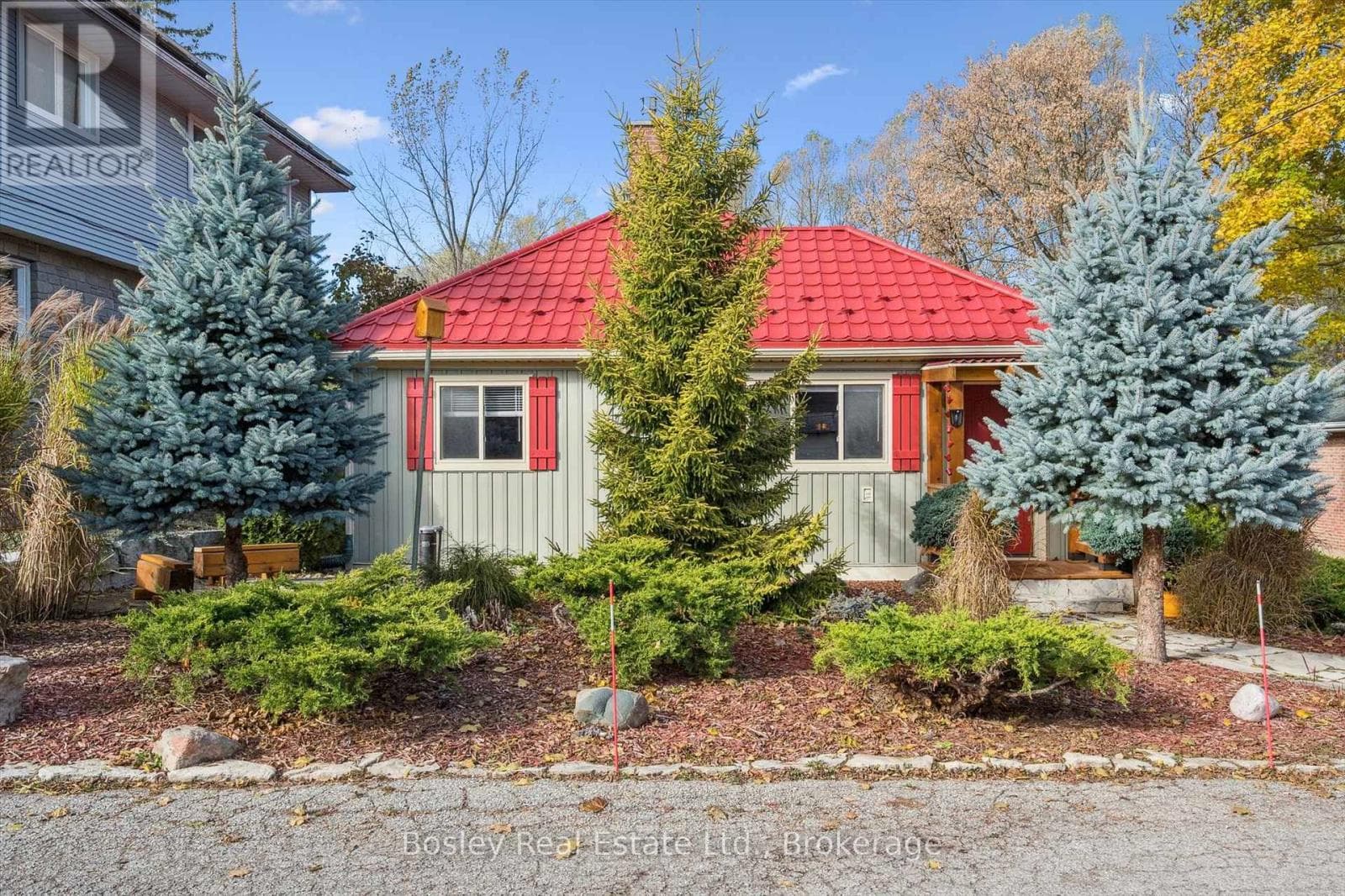 32 HOLLY TRAIL photo 2