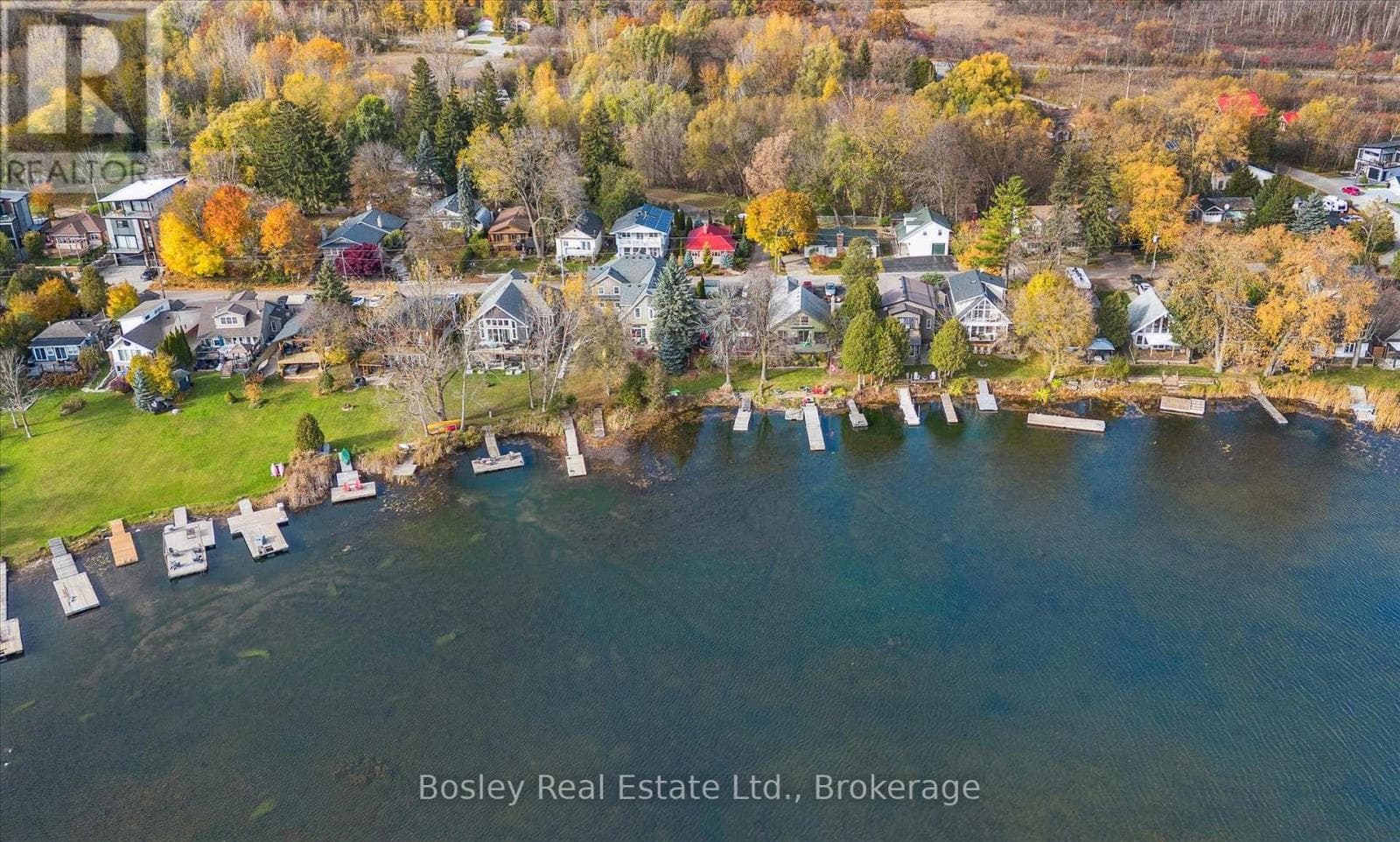 32 HOLLY TRAIL photo 3
