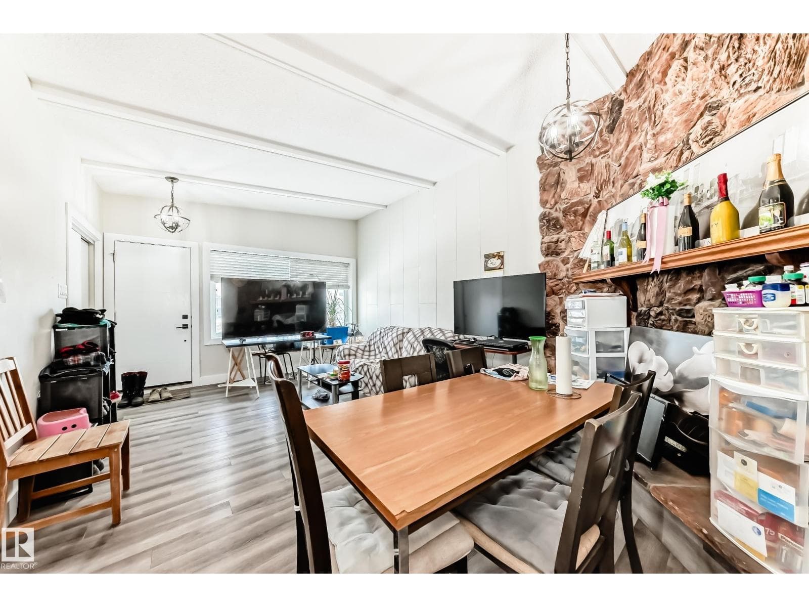 7604 7606 75 ST NW photo 2