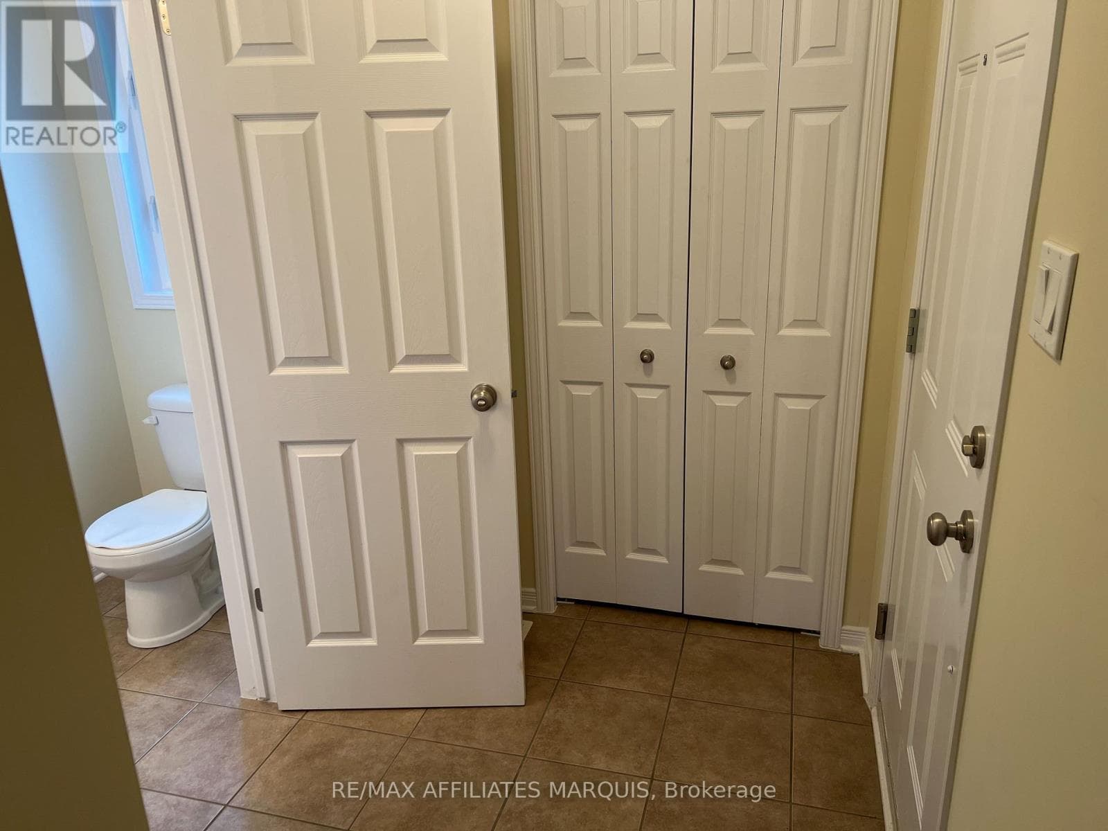 304 FIR LANE photo 2