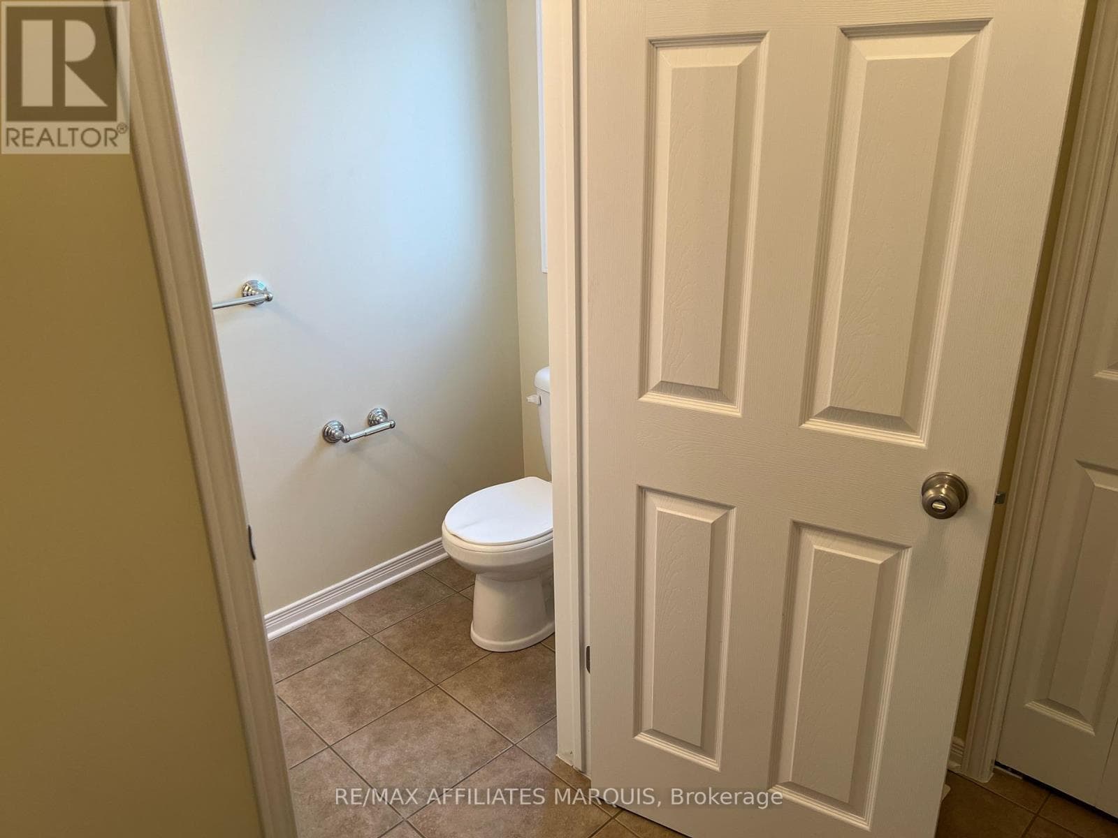 304 FIR LANE photo 3