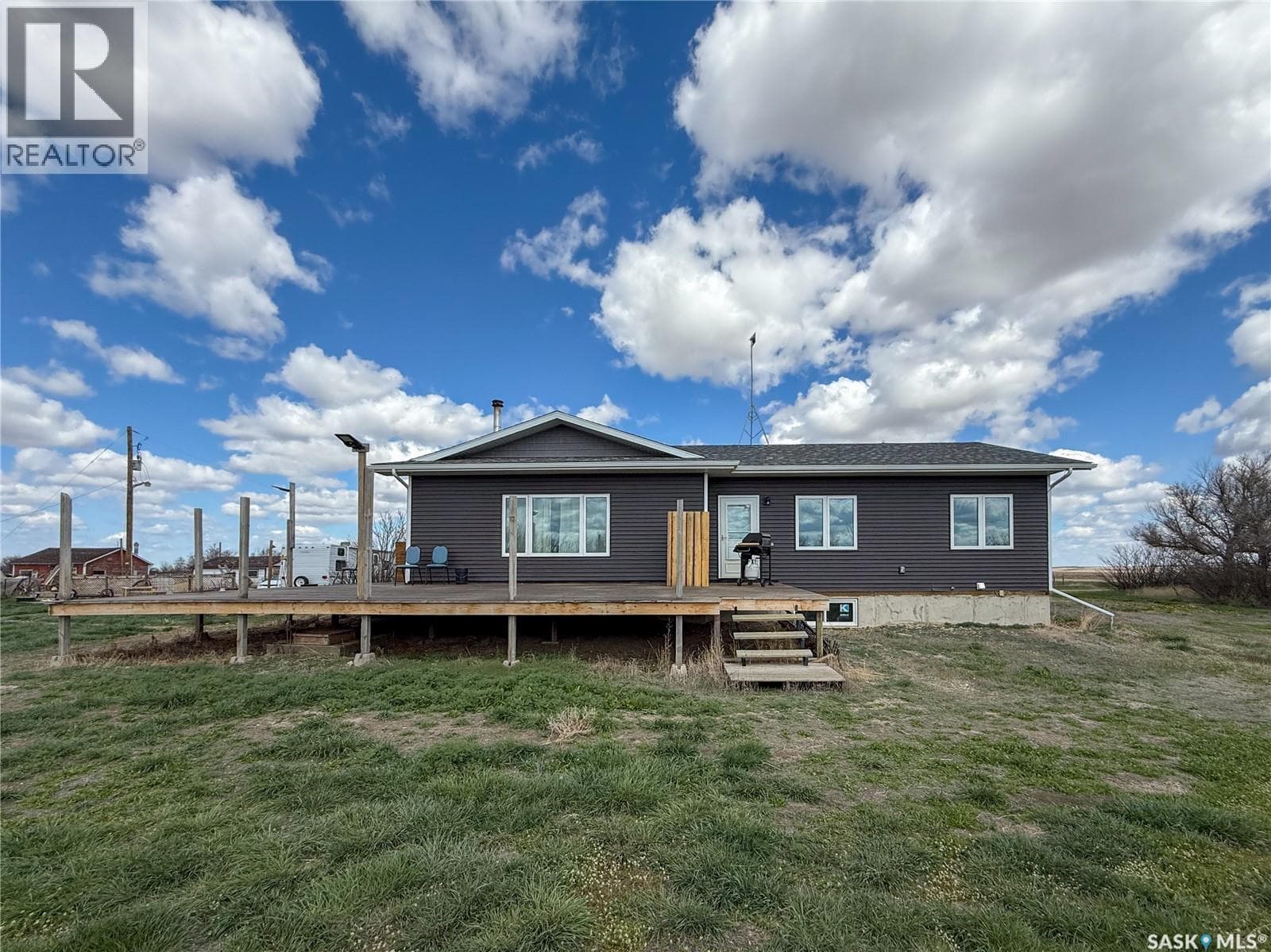 Hazlet Acreage — photo 2