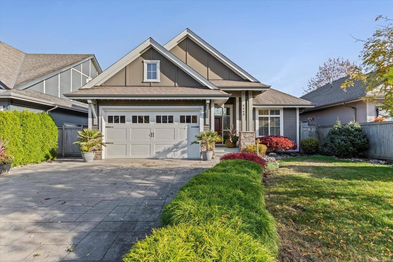 5440 CHINOOK STREET, Sardis South photo 2