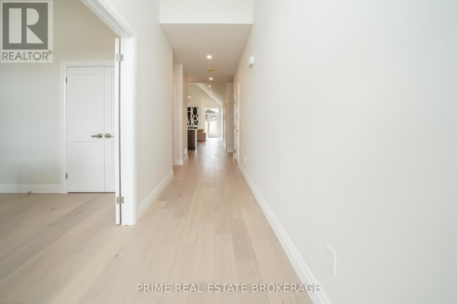 2 - 62 COMPASS TRAIL photo 2