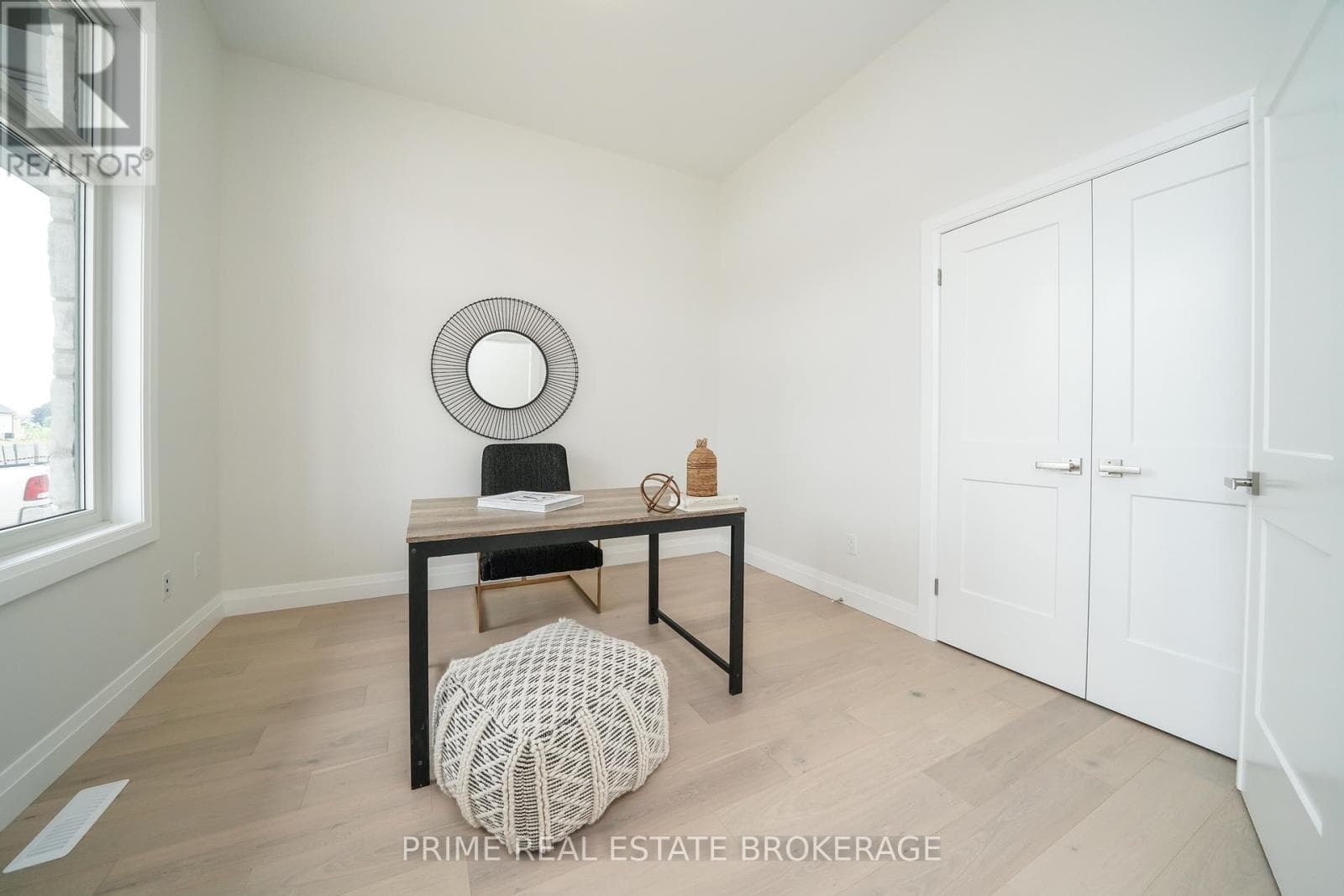 2 - 62 COMPASS TRAIL photo 4