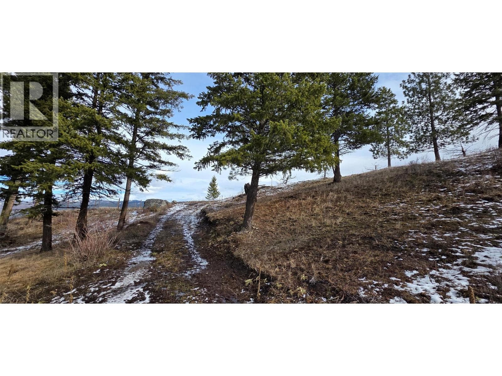 1720 Hulme Creek Road photo 4