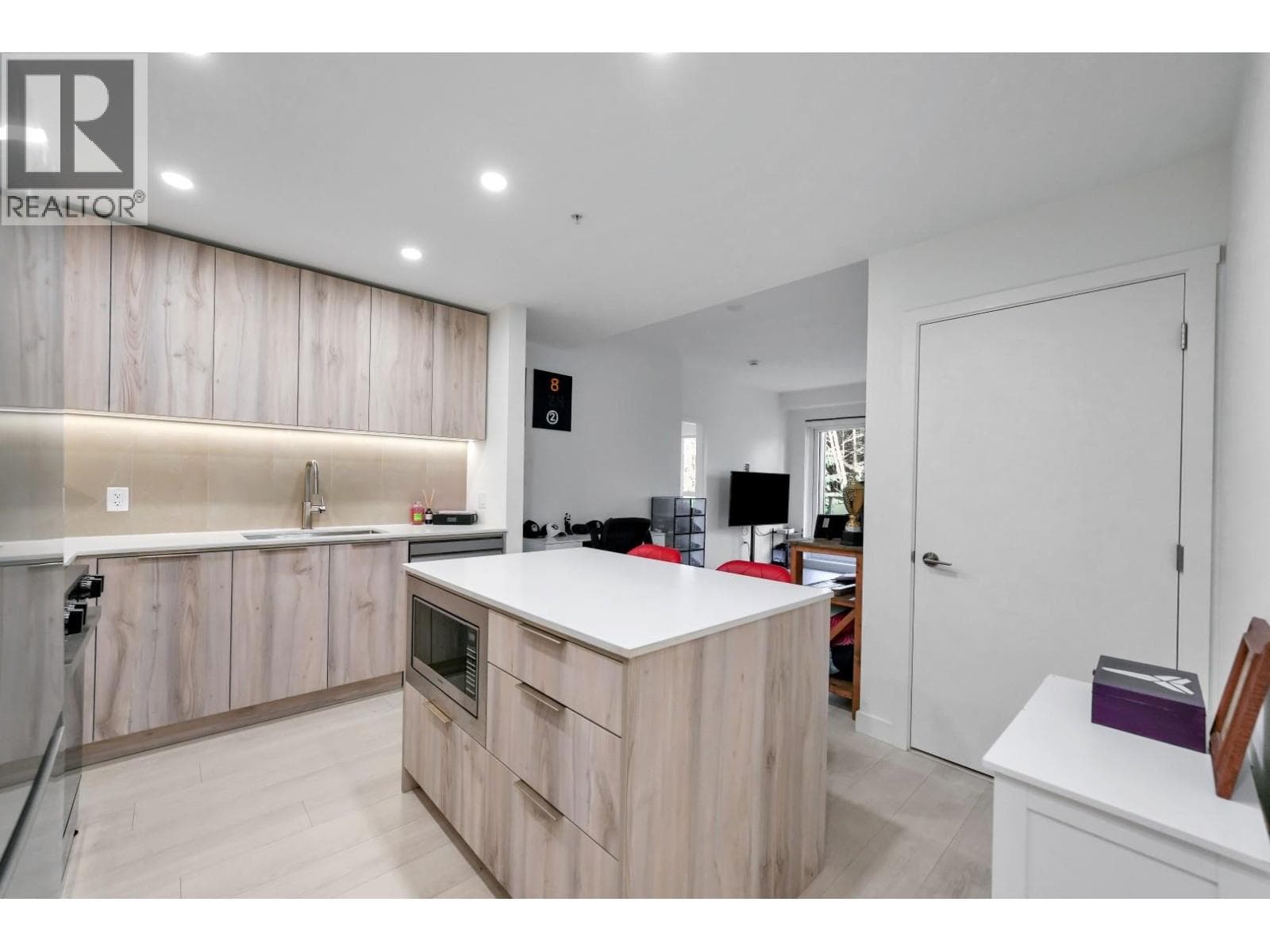 409 3596 MALSUM DRIVE photo 2