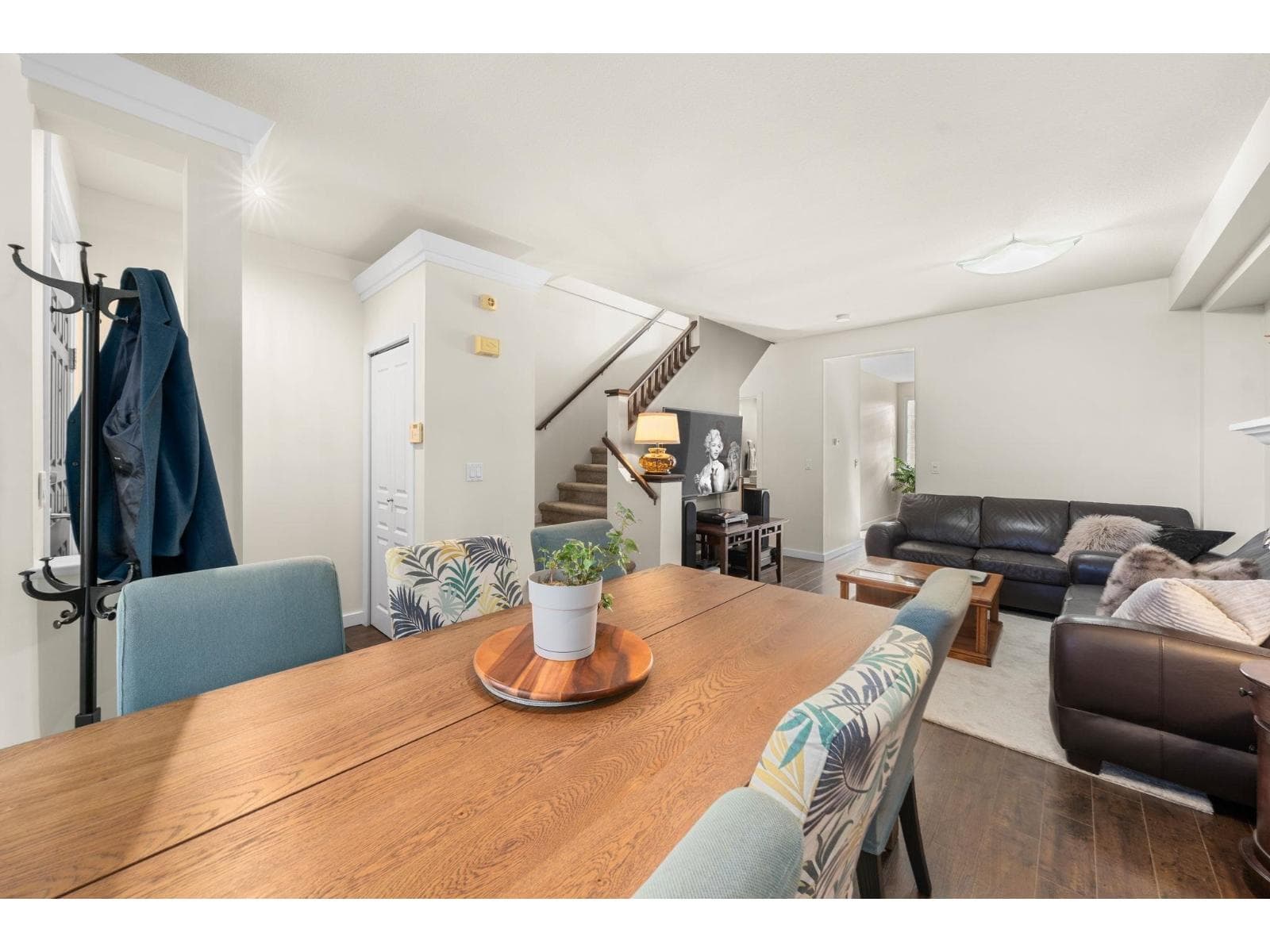 41 2678 KING GEORGE BOULEVARD photo 3