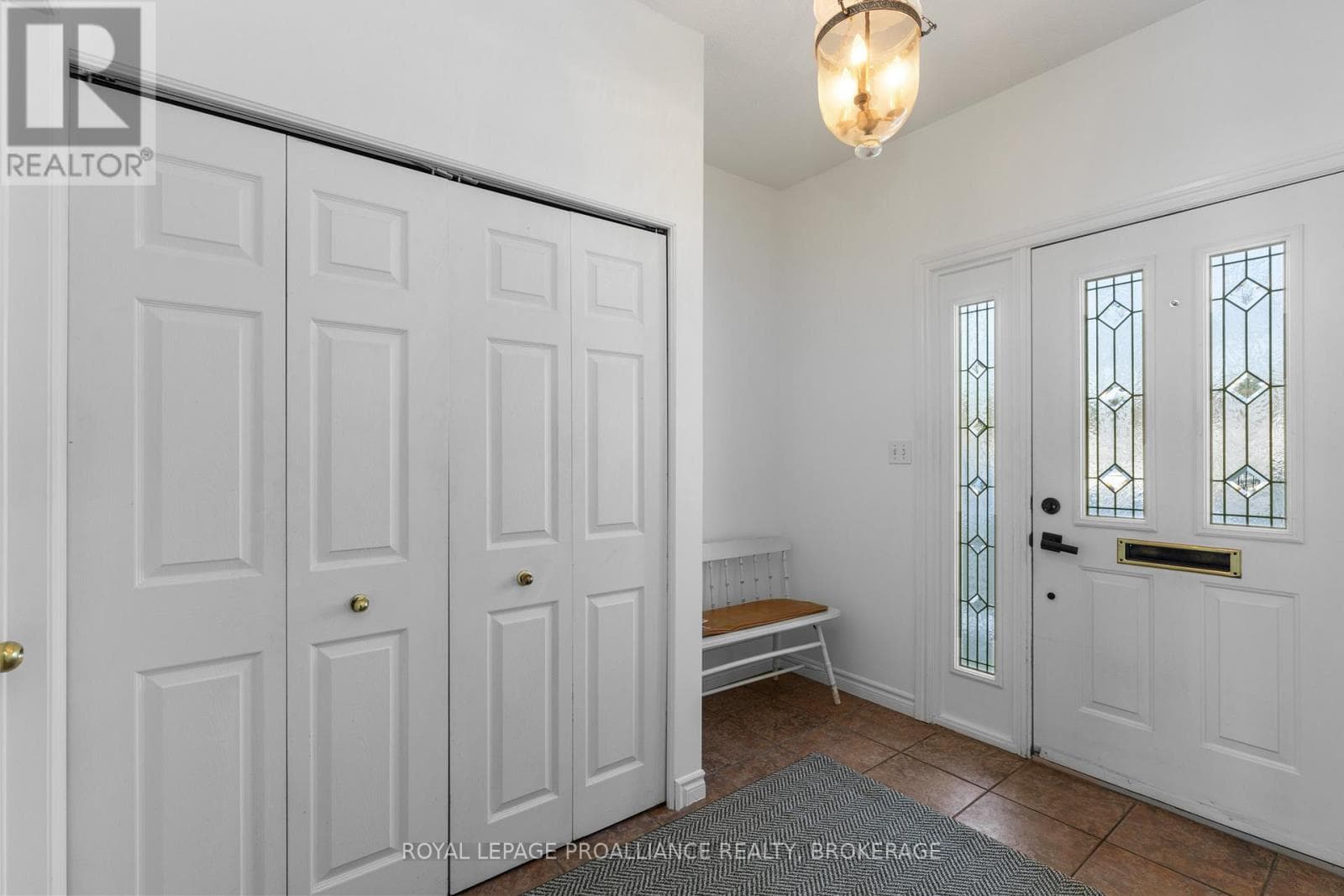 39 MOWAT AVENUE photo 3