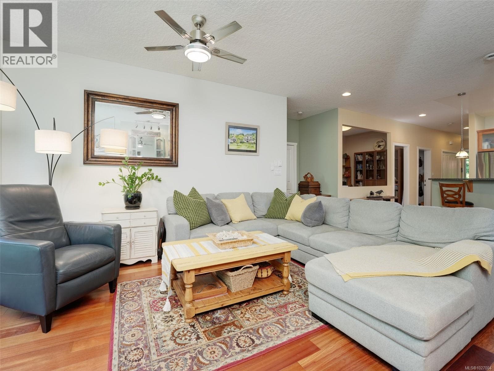 11 2363 Demamiel Dr photo 2