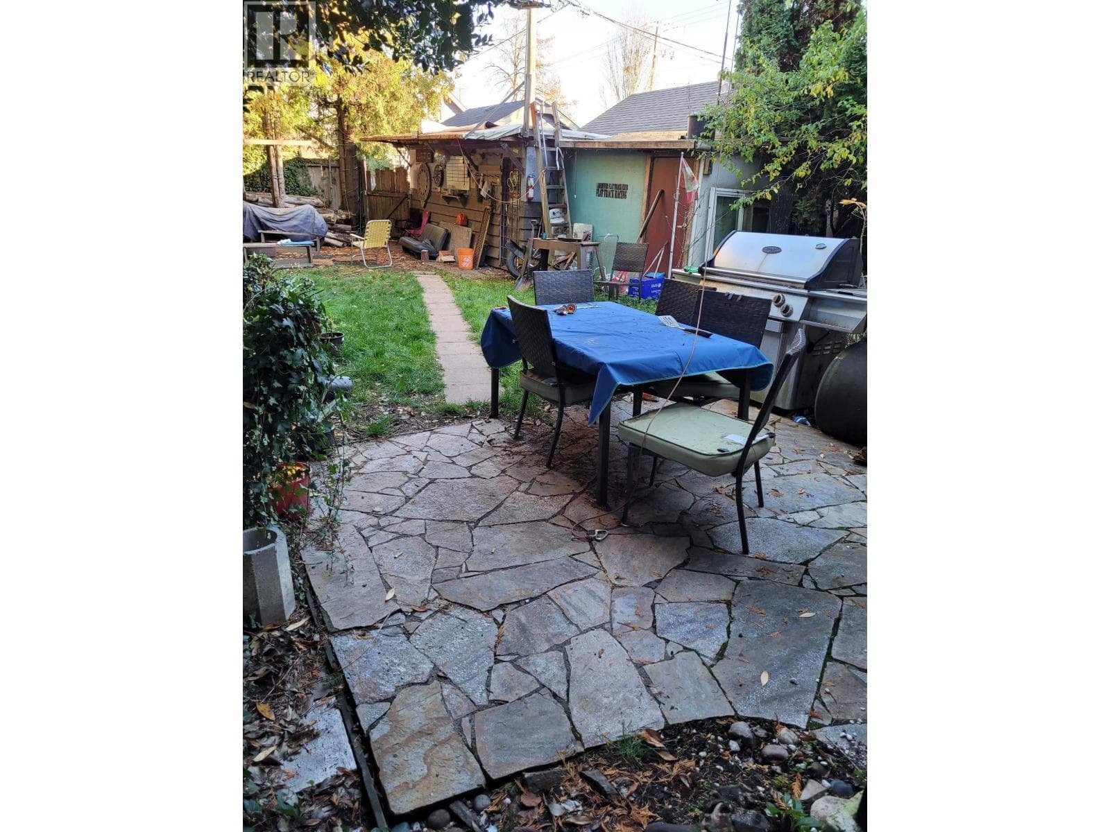 6084 CHESTER STREET photo 4