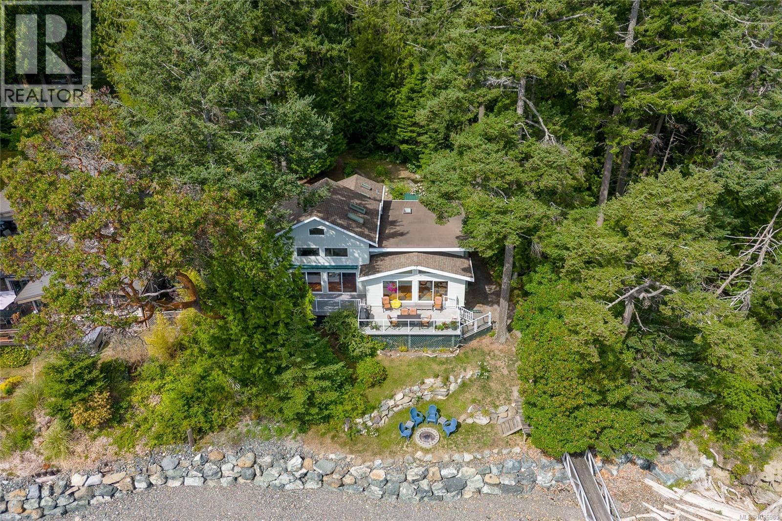 73 McKenzie Cres photo 4