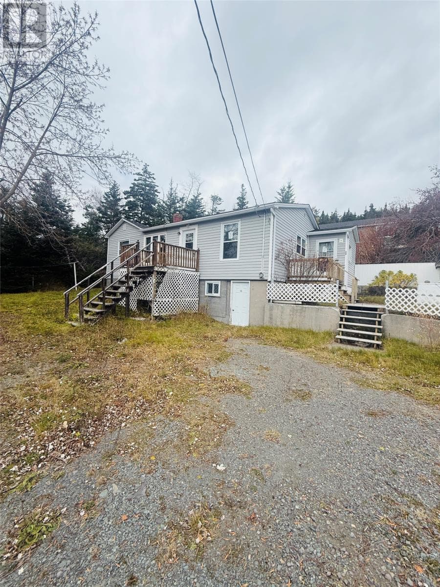 950 Main Road photo 4