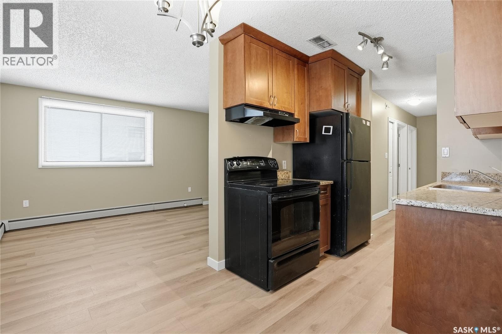 106 254 Pinehouse PLACE photo 12