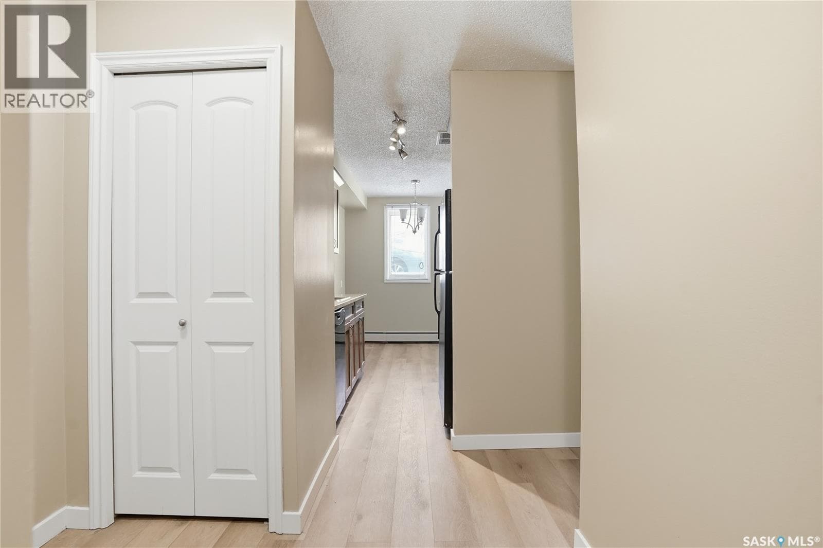 106 254 Pinehouse PLACE photo 5
