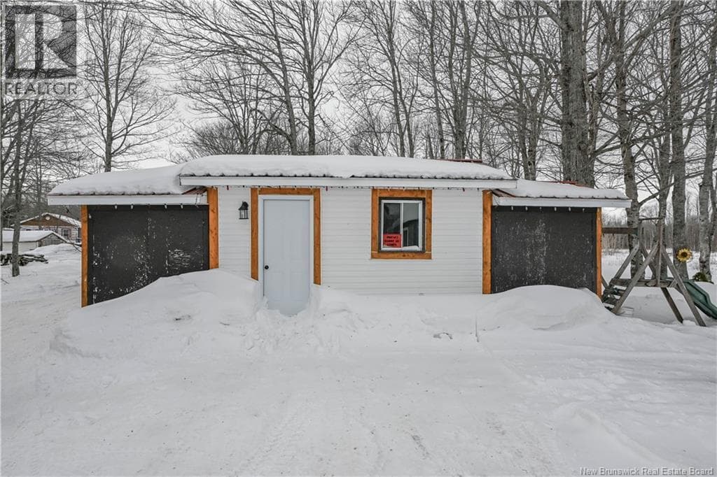 1382 Thériault Road photo 4