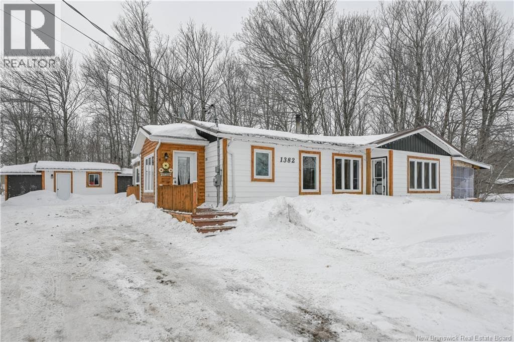 1382 Thériault Road photo 2