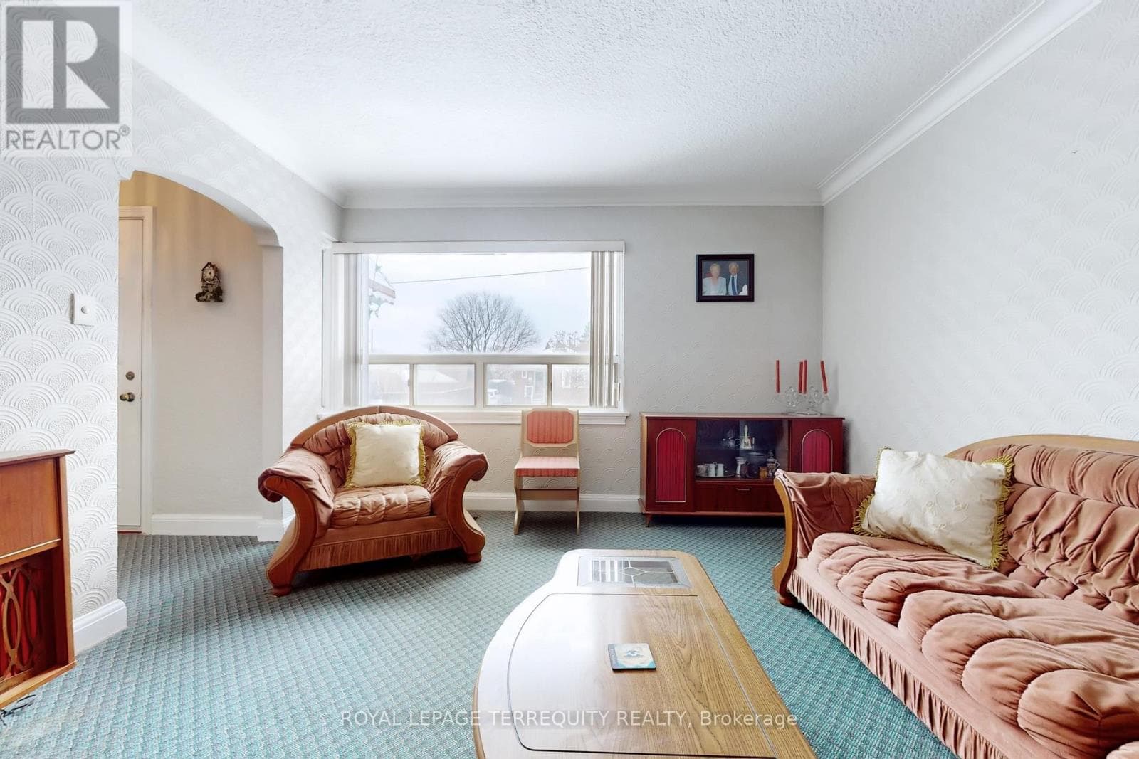 39 COULES COURT photo 4