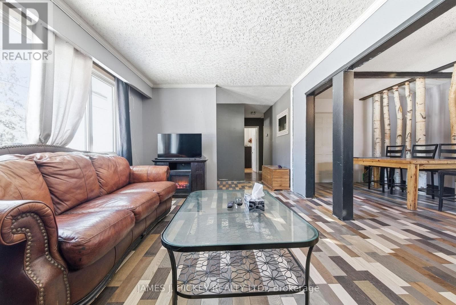 115 LORNE PLACE photo 3