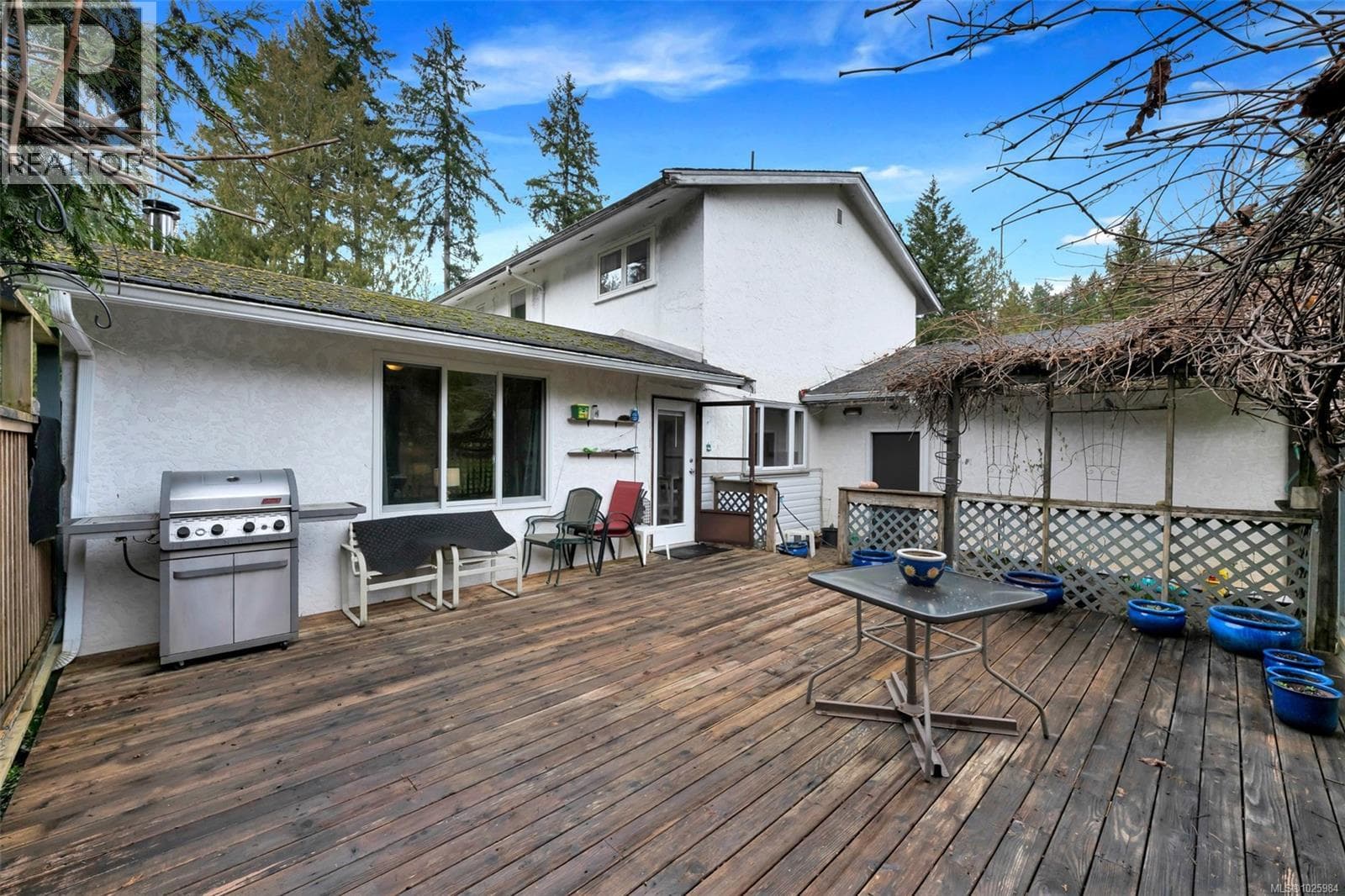 1186 Briarwood Dr photo 3