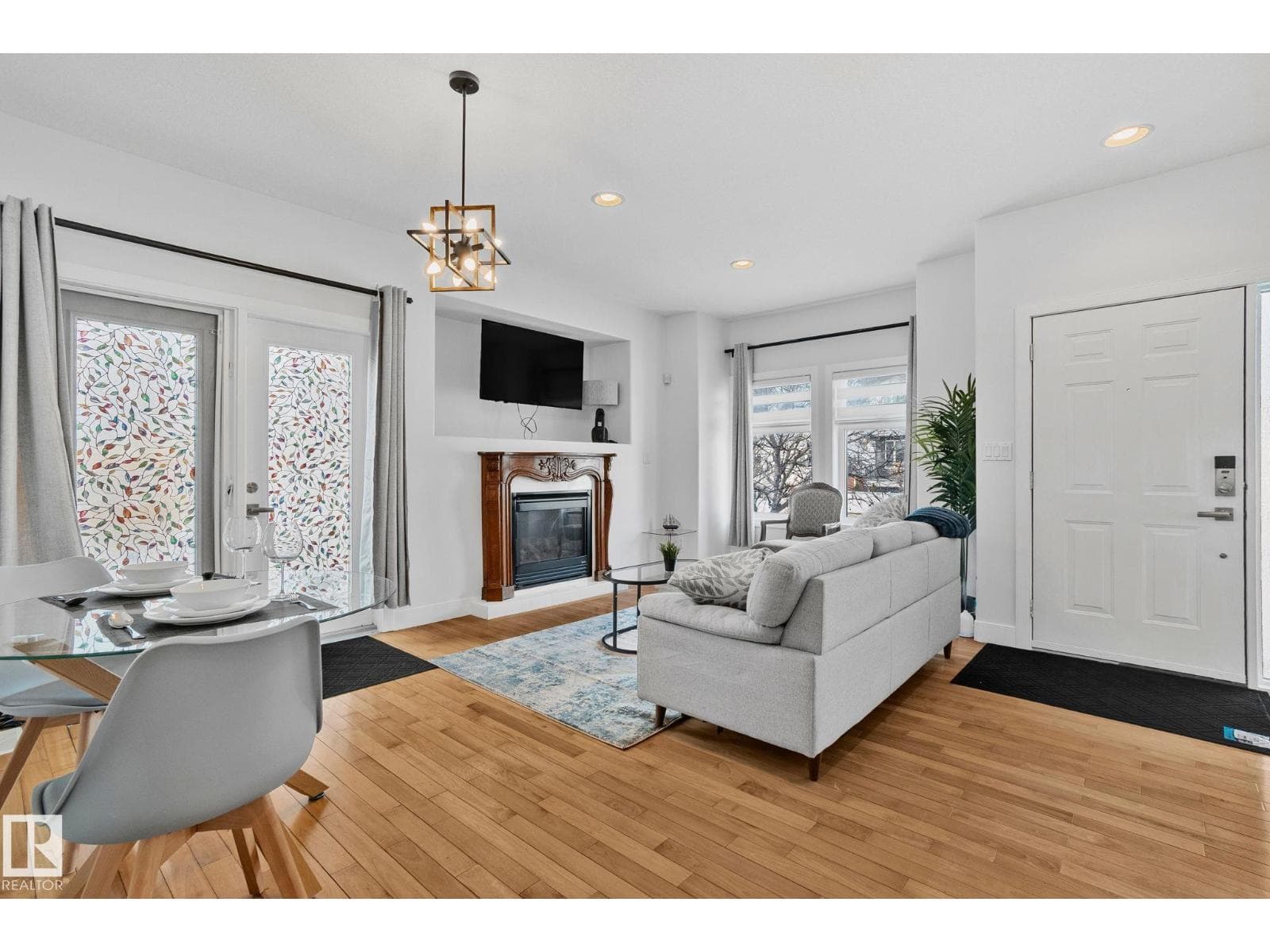 10651 68 Ave & 6711 107 ST AV NW photo 2