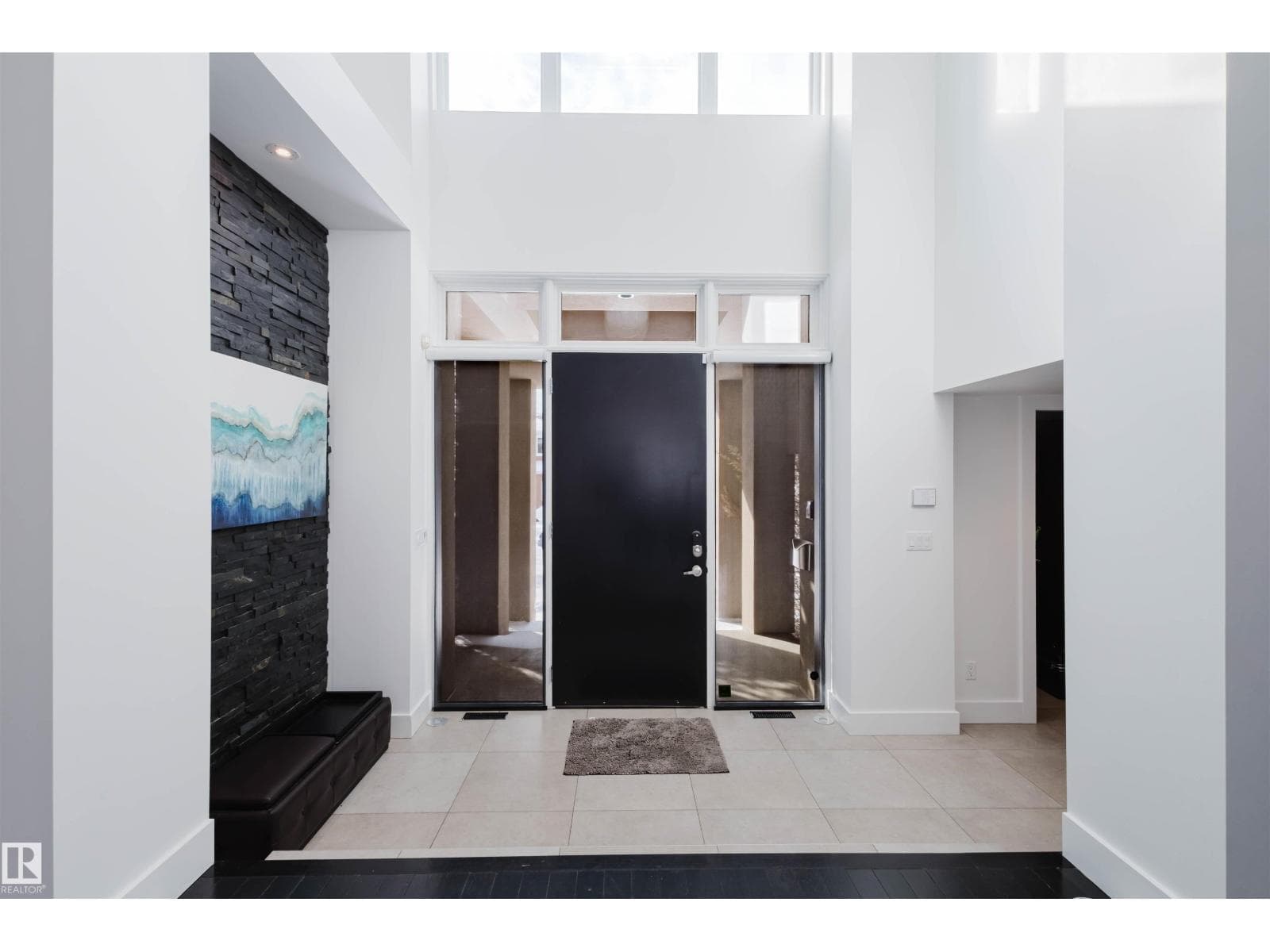 6307 125 ST NW photo 4