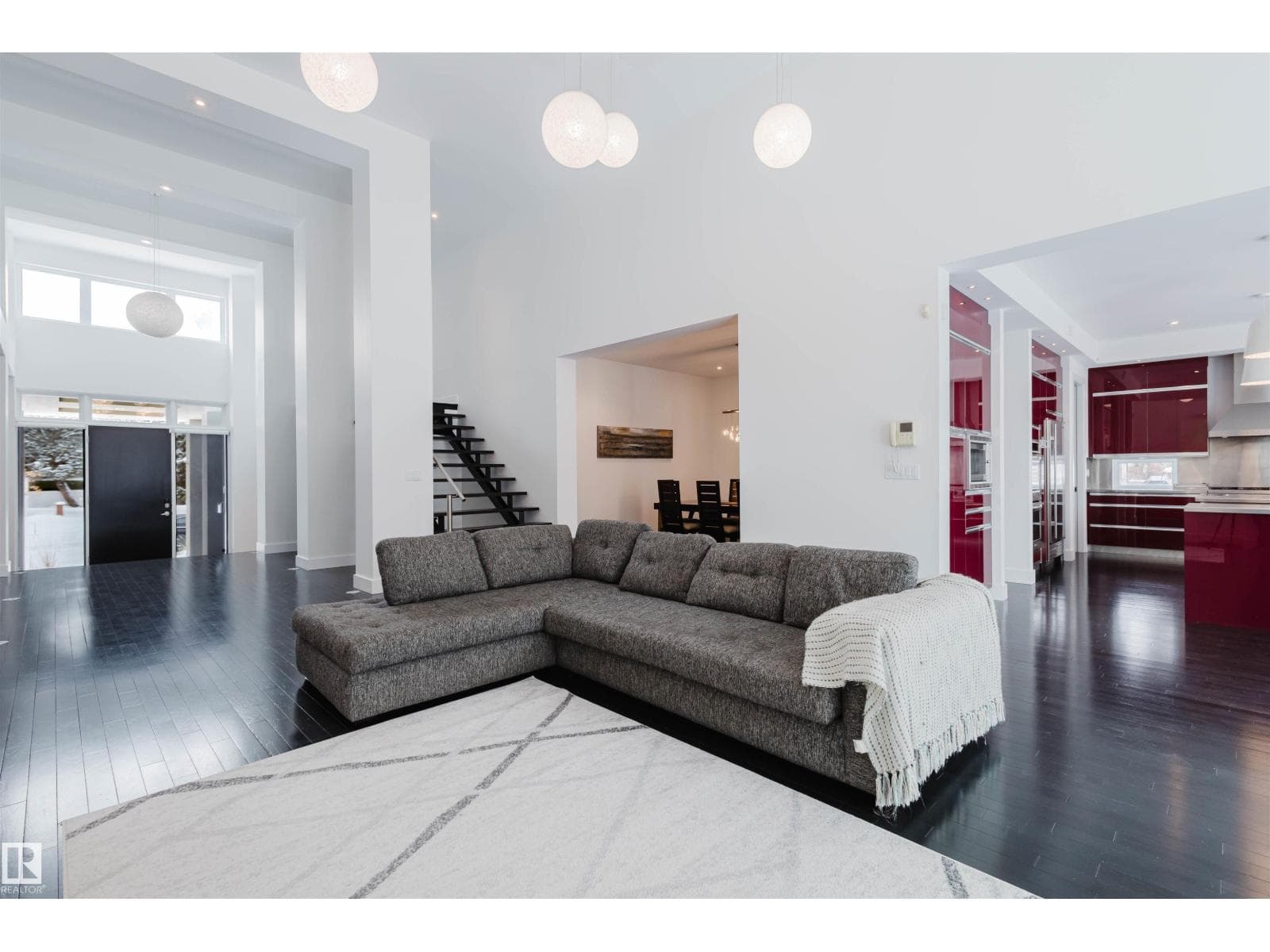 6307 125 ST NW photo 5