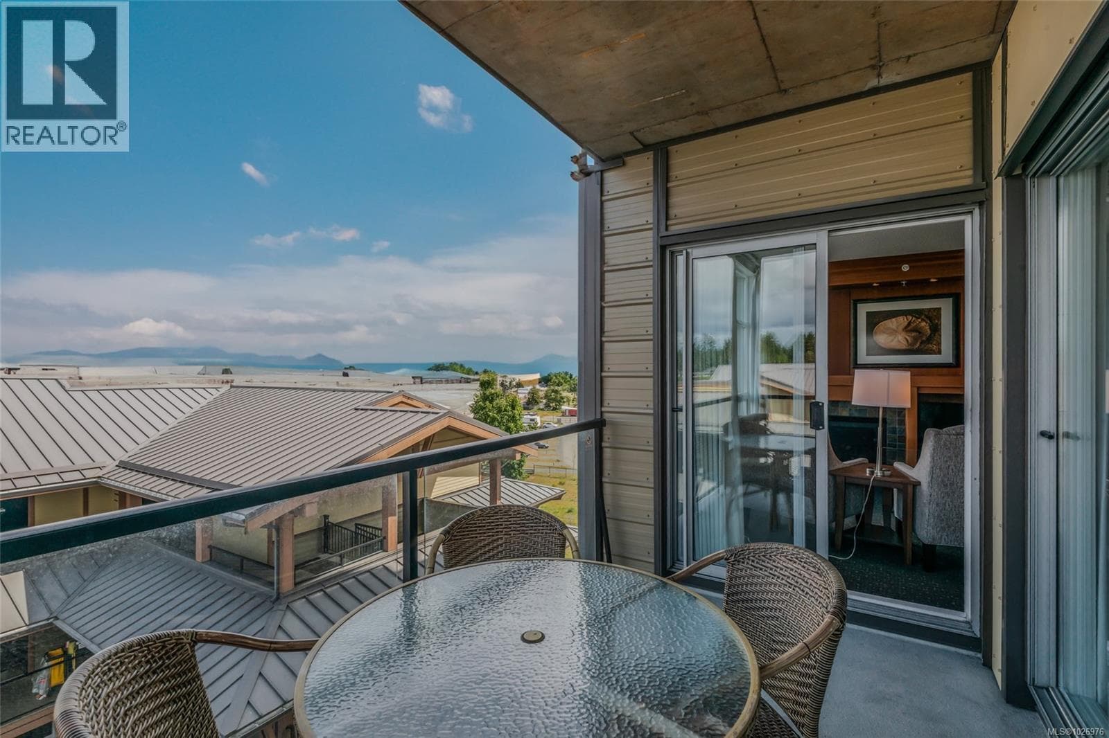 2 bed 3 bath single family at 501/502C 181 Beachside Dr — $214,900