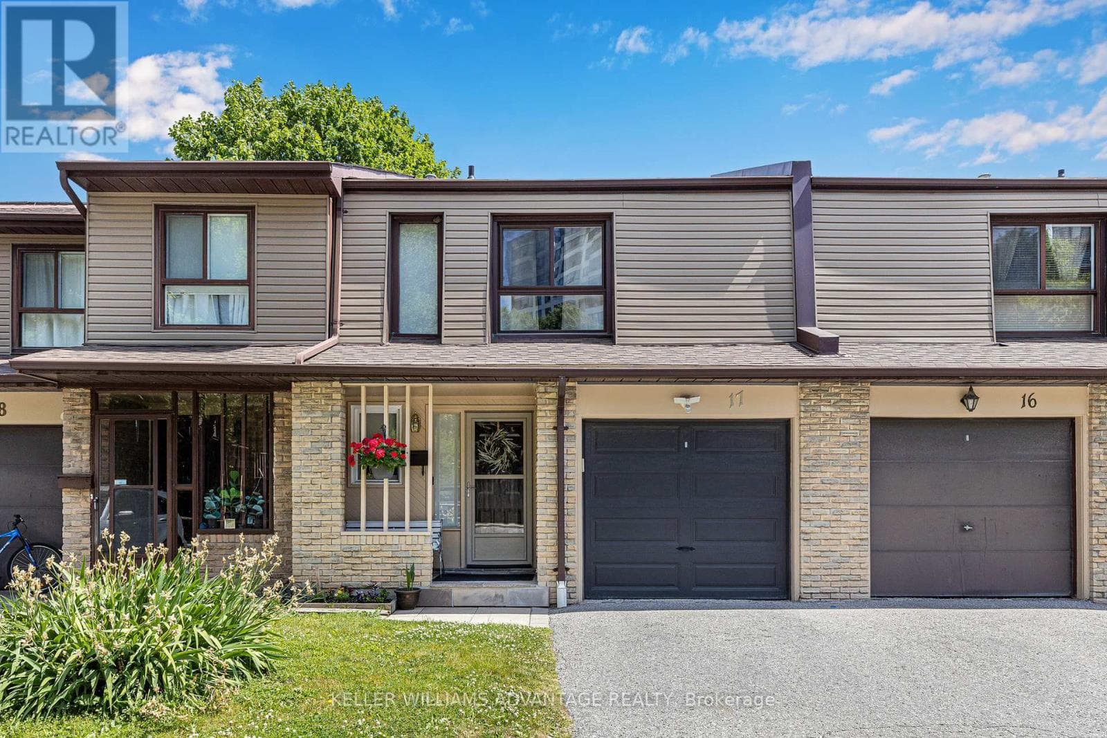 17 - 1051 SANDHURST CIRCLE photo 3