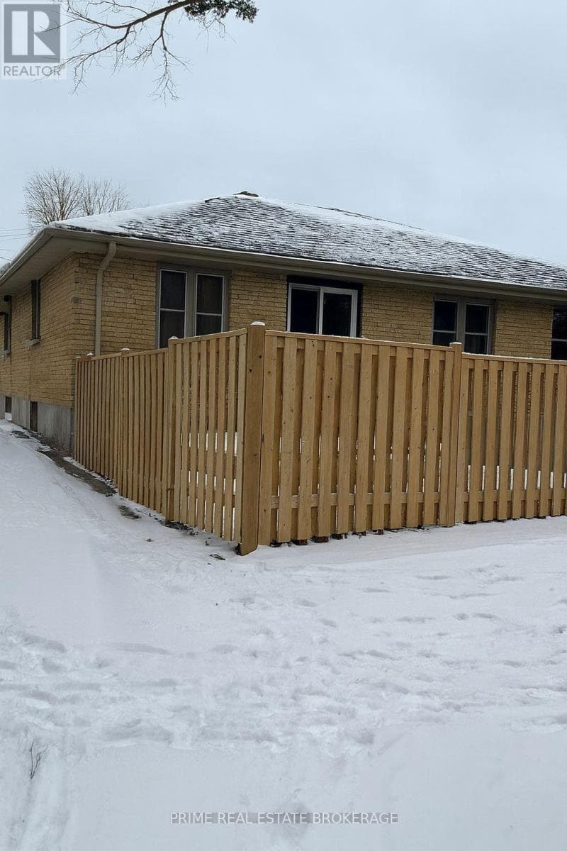 246 GREENWOOD AVENUE photo 4