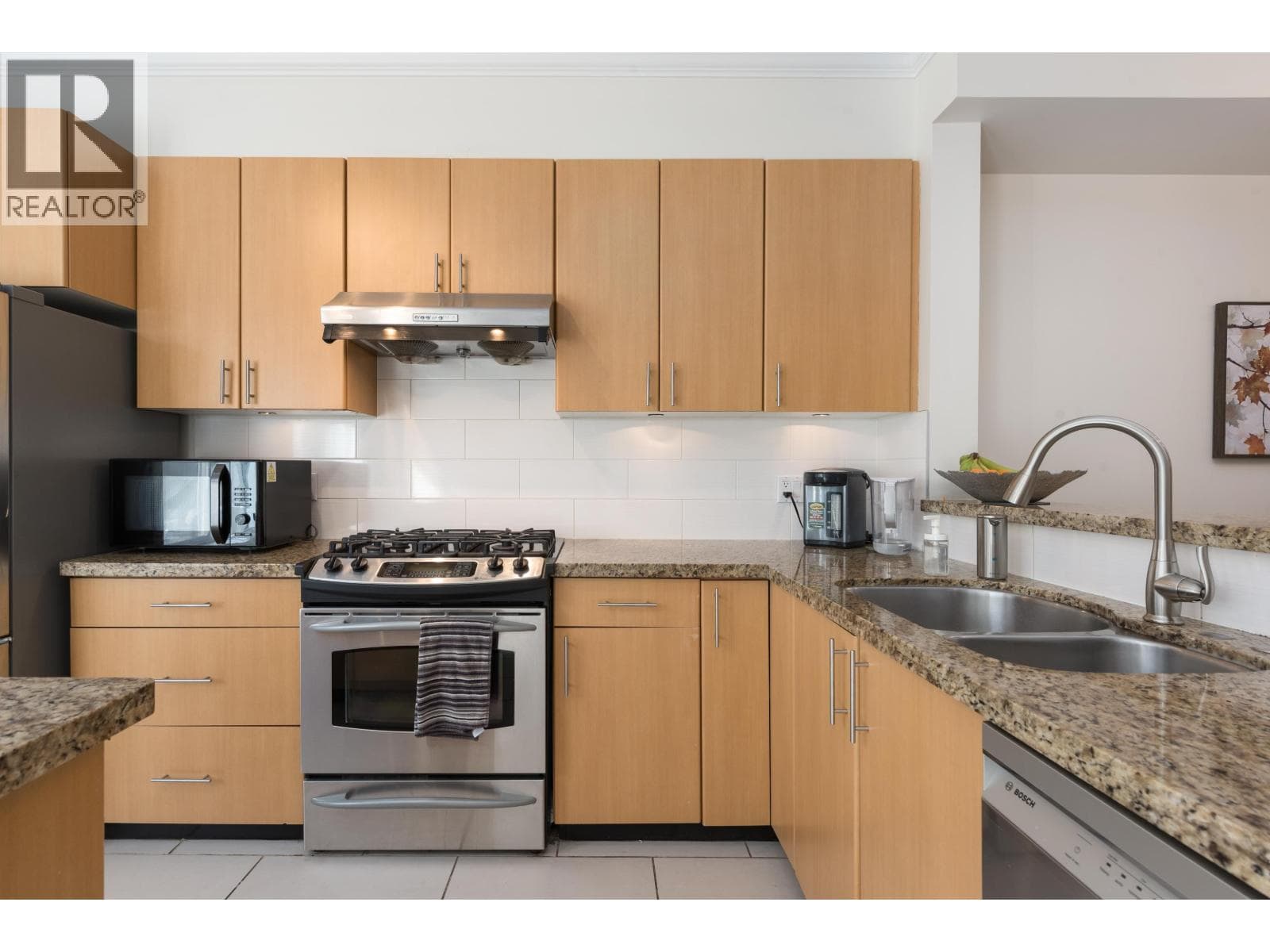 319 W 59TH AVENUE photo 3