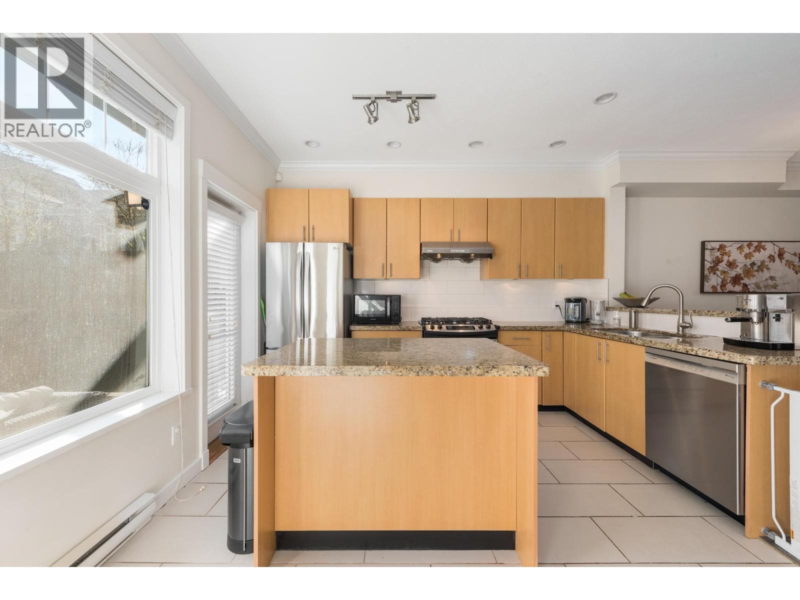 319 W 59TH AVENUE photo 5