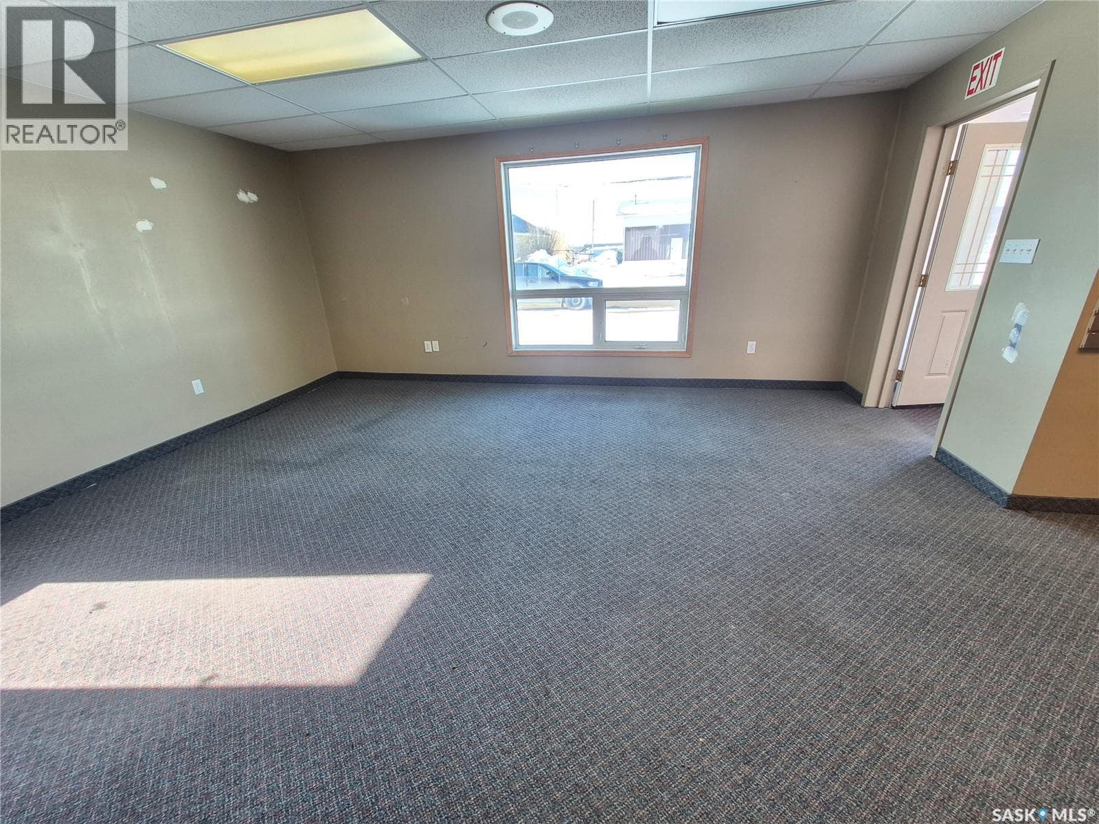 24 12th STREET NE — photo 3