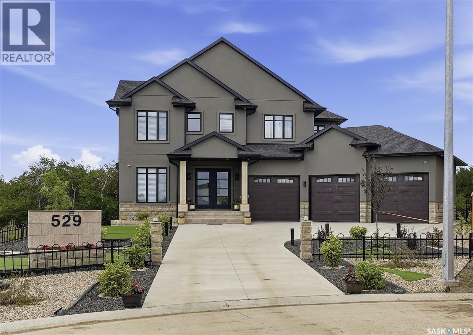 529 Greenbryre BEND