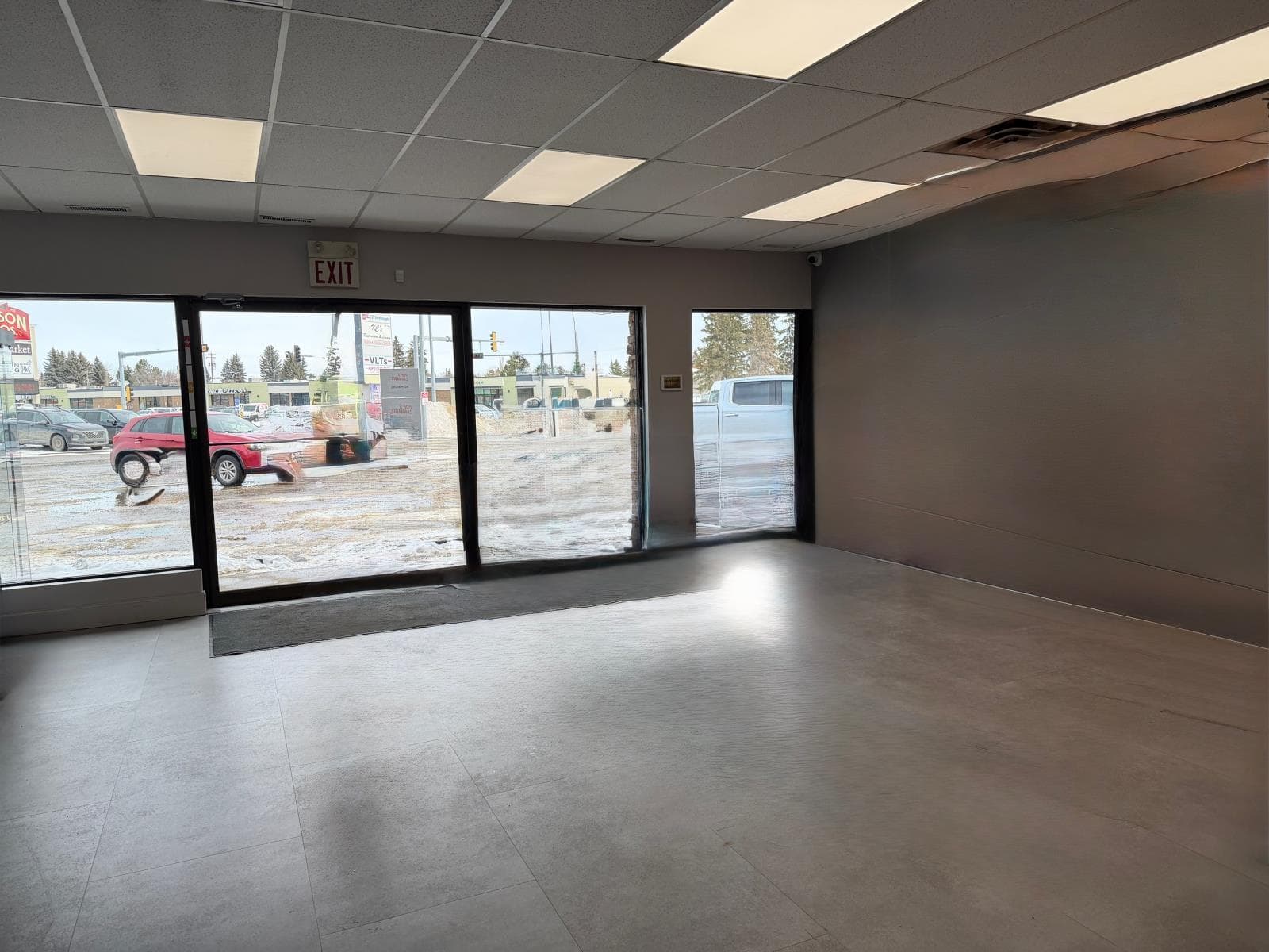 4600 48 Street — photo 2