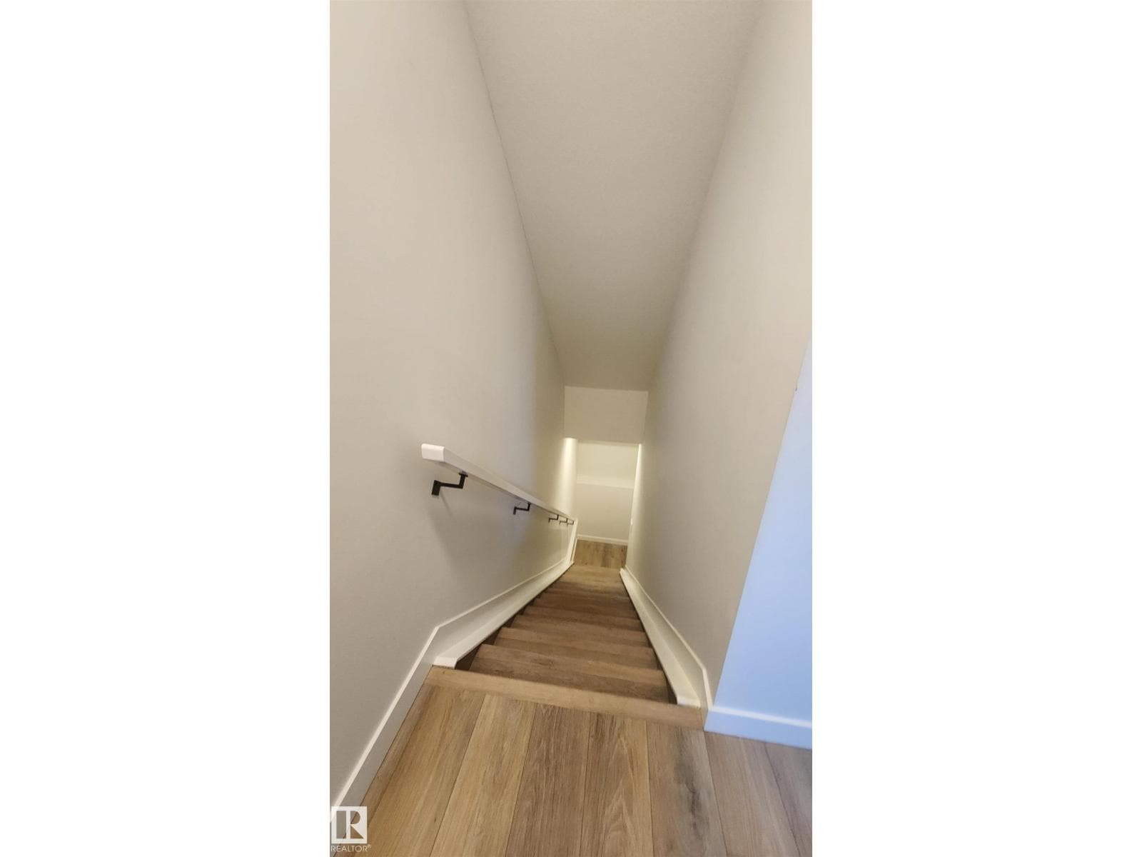 #43 10 SALISBURY WY — photo 4