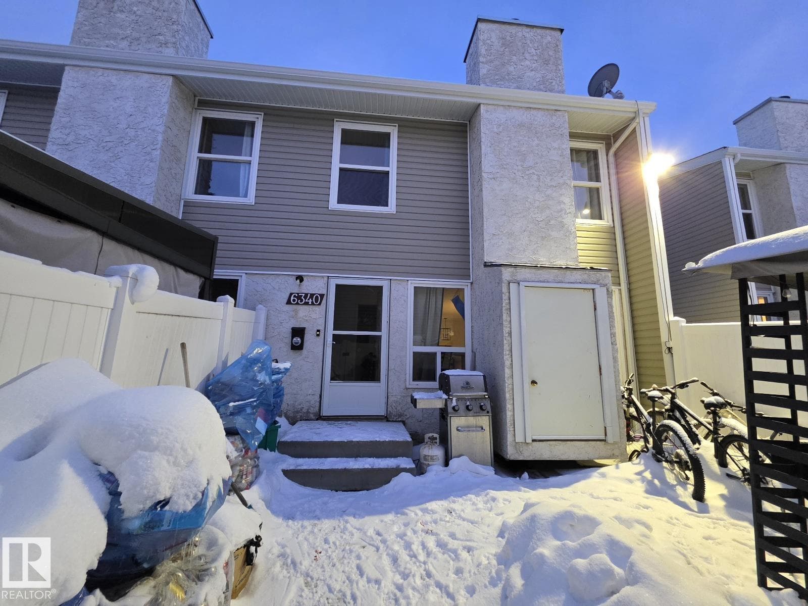 3 bed 2 bath single family at 6340 184 ST NW — $229,000