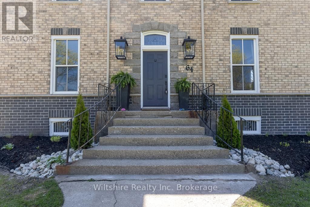 64 SOUTH STREET W photo 3