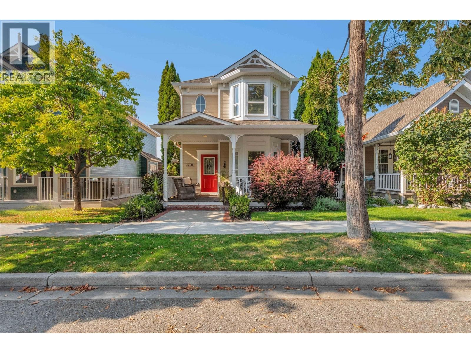 430 McCarren Avenue photo 3