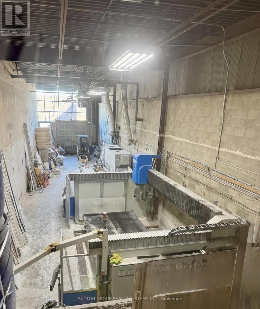 UNIT 8 - 1635 SISMET ROAD photo 4