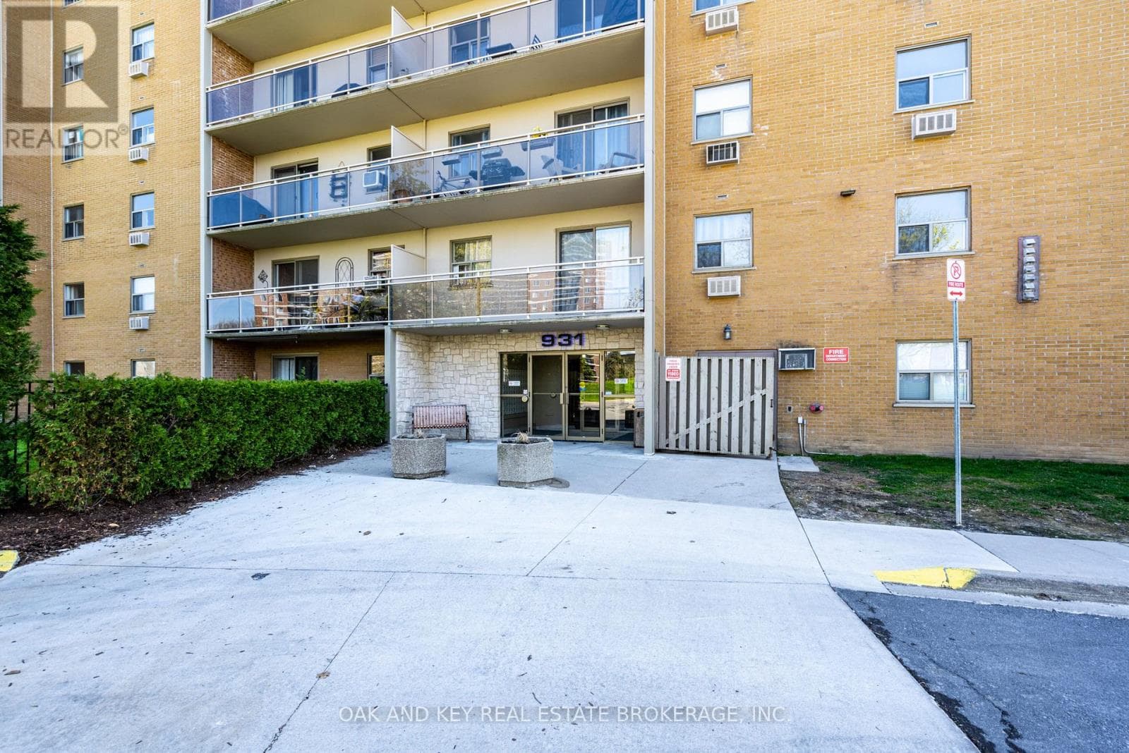 1007 - 931 WONDERLAND RD ROAD S photo 3