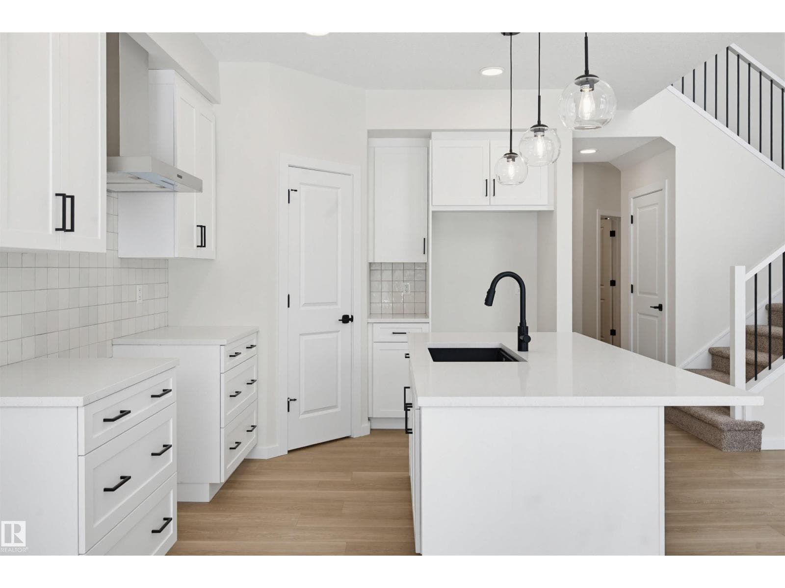 2535 211 ST NW photo 3