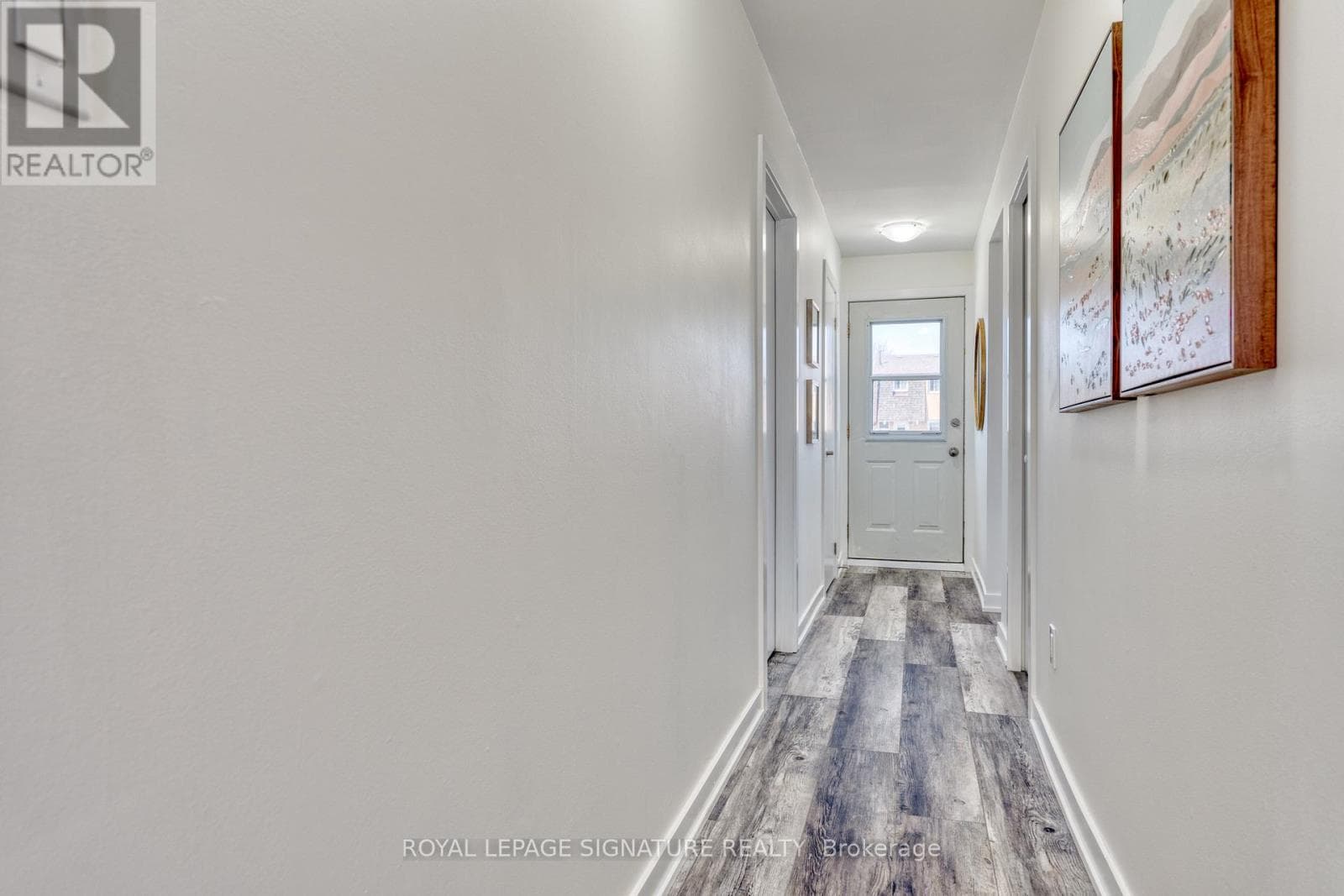 22 - 20 ANNA CAPRI DRIVE photo 3