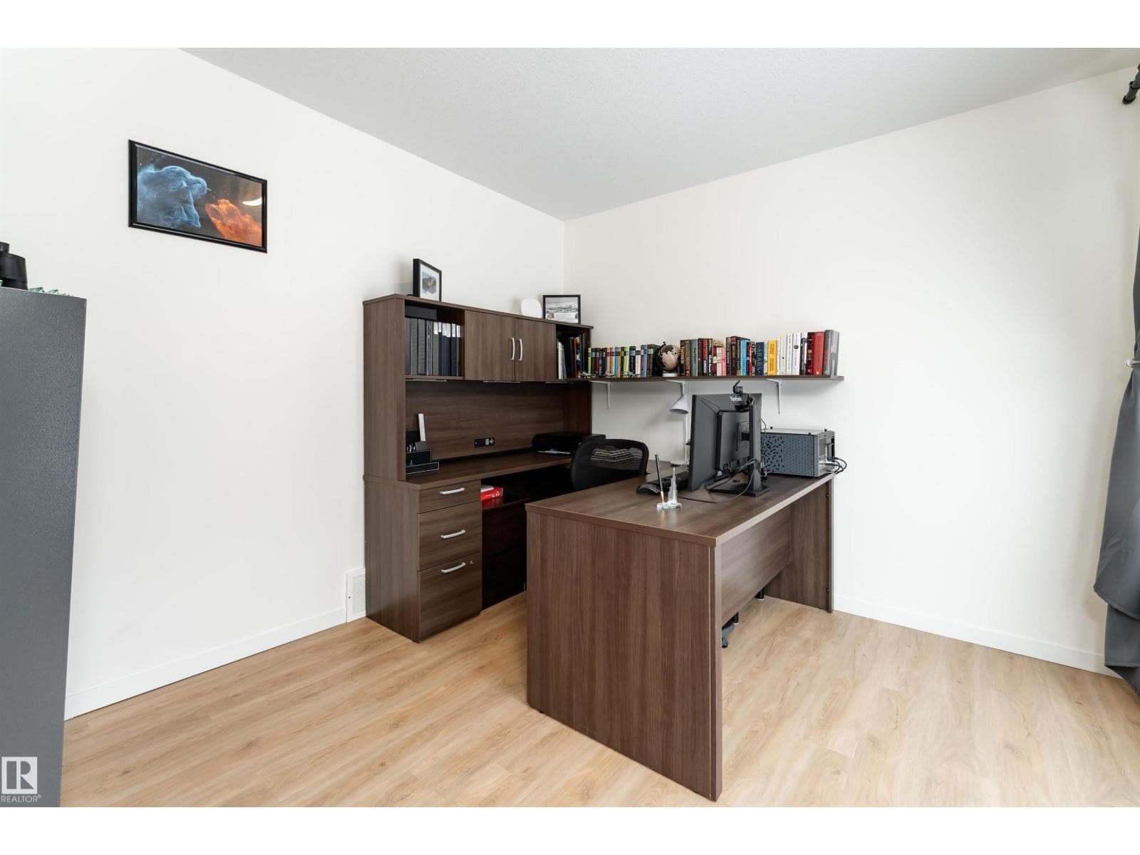 427 39 ST SW photo 3
