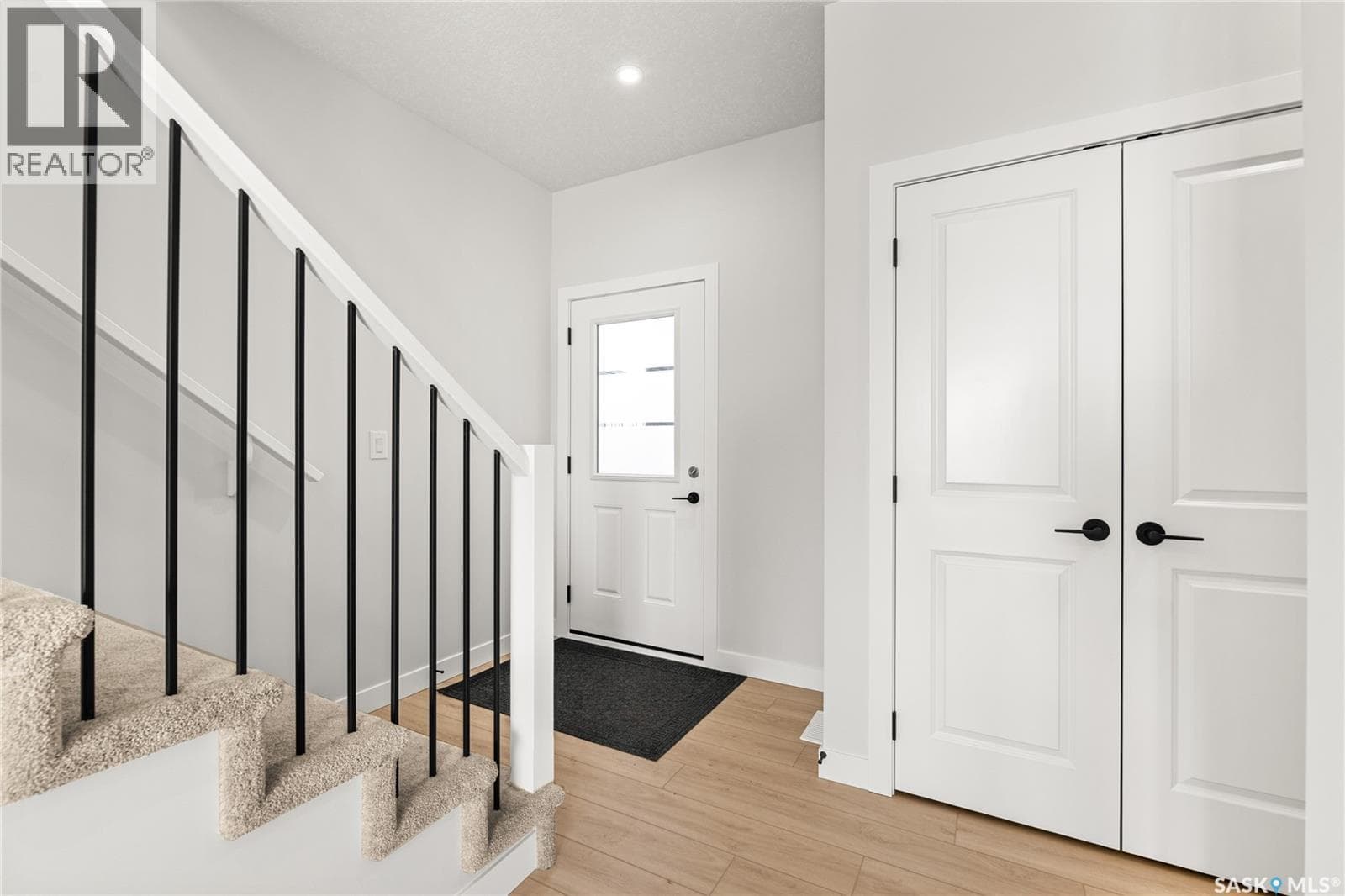 223 Cockcroft STREET — photo 3