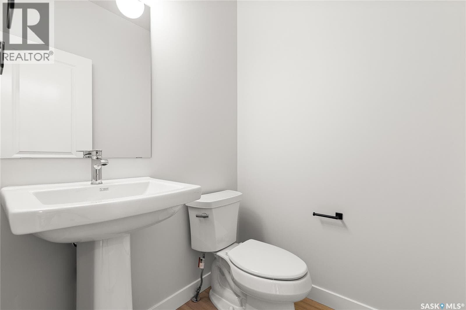 223 Cockcroft STREET — photo 5