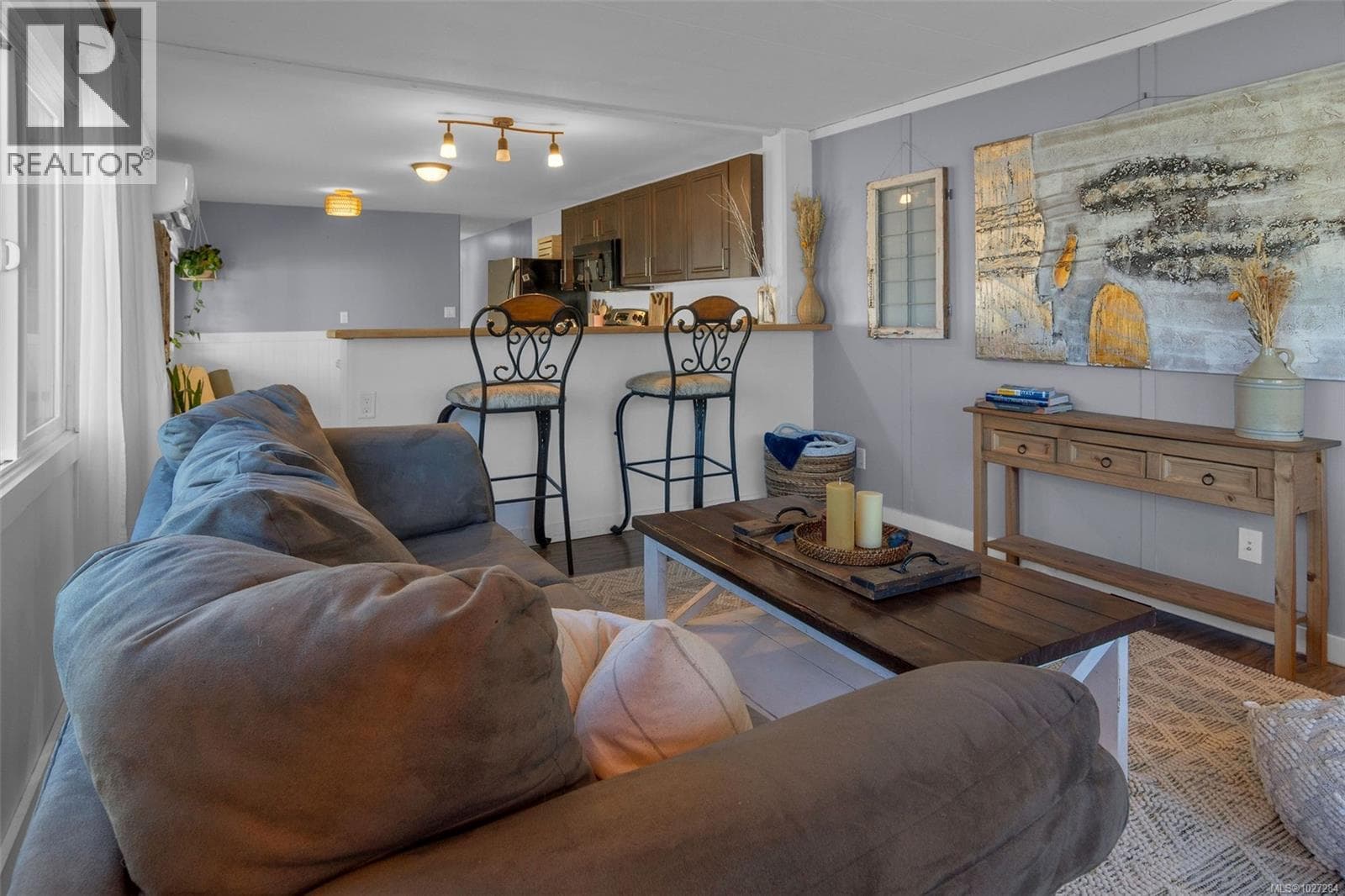 143 1753 Cecil St photo 4