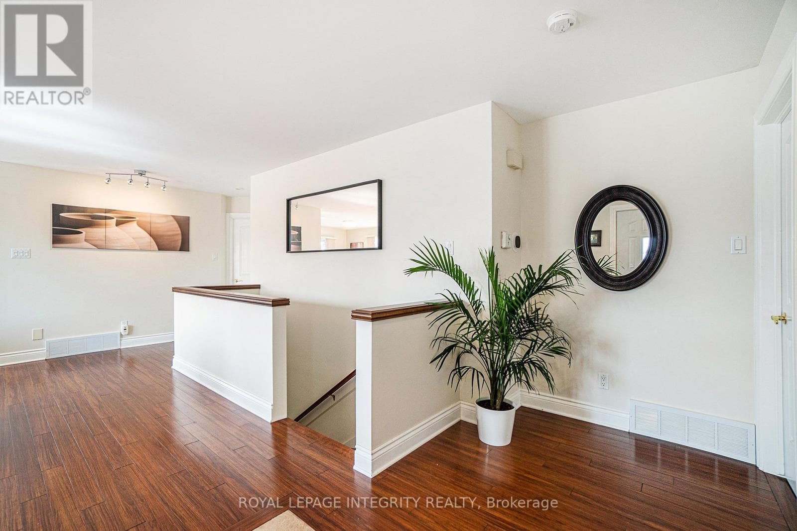 55 ROWAN DRIVE photo 2
