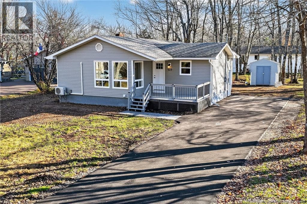 3 bed 2 bath single family at 429 Acadie — $439,900